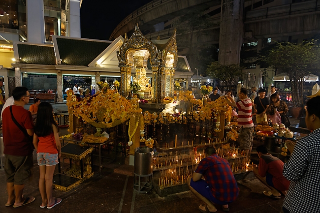 Bangkok la nuit, loy krathong-021